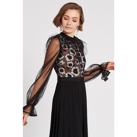 Self Portrait Floral Guipure 
ORGANDY OVERLAY LACE Dress Ivory Blk Gown SZ SM - Picture 2 of 12